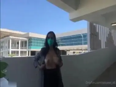 Siskaeee Sange Berat Dientot di Bandara YIA poster